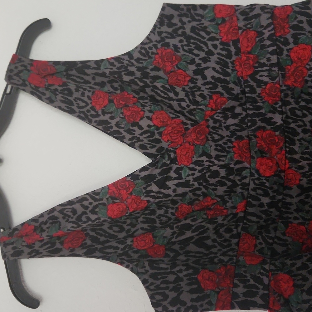 TORRID: Leopard And Roses Dress With POCKETS - Picture 3 of 7